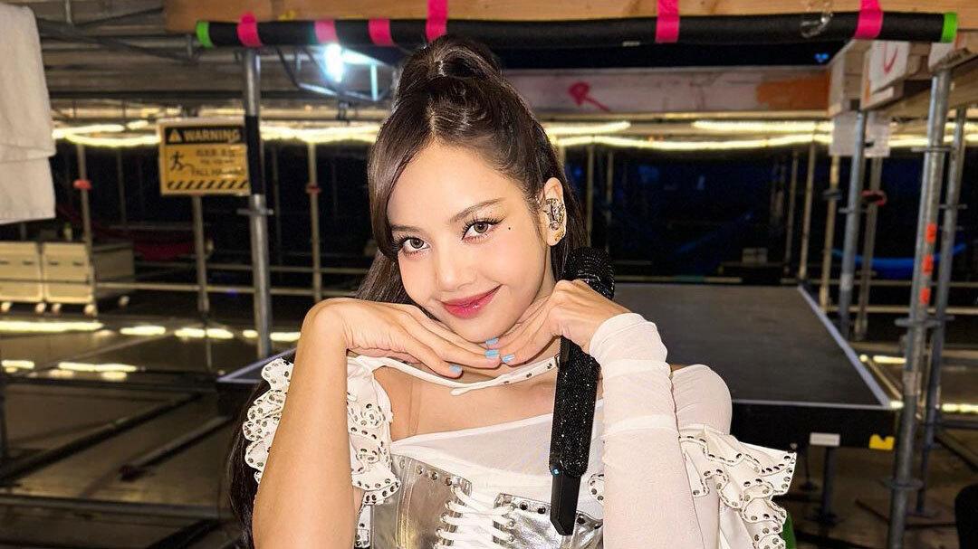 lisa Лиса в кабаре Crazy Horse фото Лиса из BLACKPINK устроит шоу в кабаре Crazy Horse в Париже - Звук