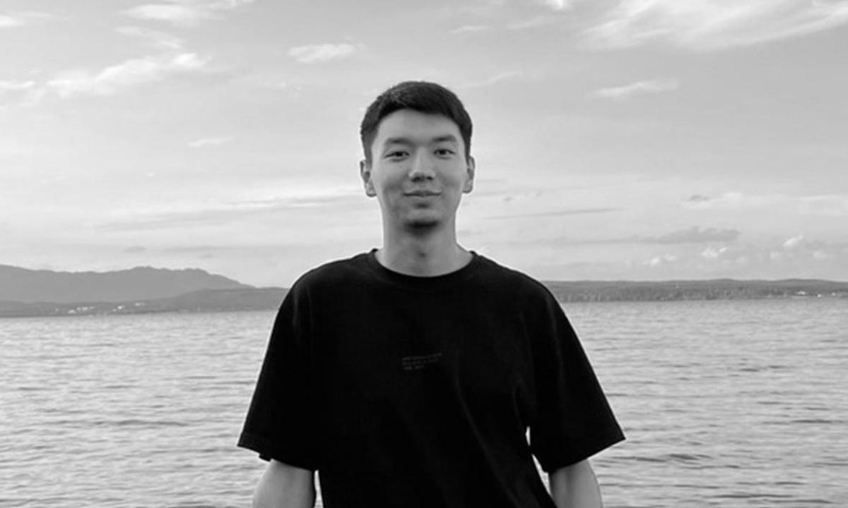 Сексуалды позалардың әдемі қарындаш суреттері