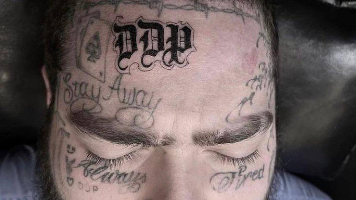 Мать подала на отца в суд за то, что он разрешил дочери сделать татуировку