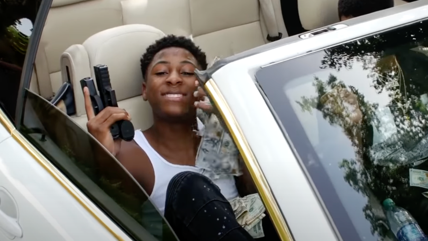 Отец 11 детей, который собрал 13 миллиардов просмотров. Кто такой NBA Youngboy?