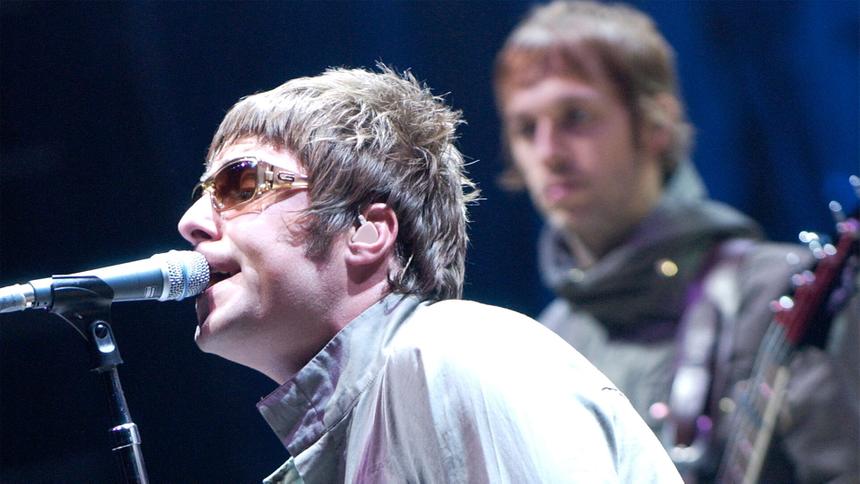 Oasis в Shoreline Amphitheatre в Маунтин-Вью, 11 сентября 2005 года