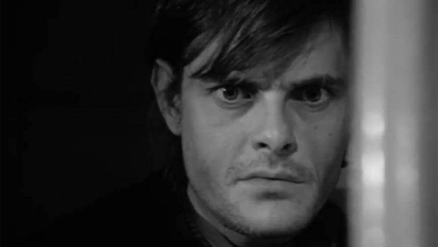 Кадр из фильма «Гармонии Веркмейстера» (2000)
