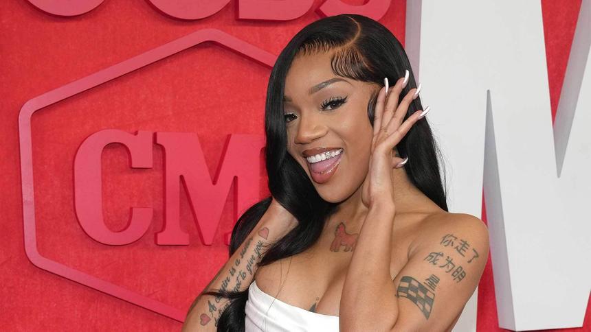 GloRilla на церемонии CMT Music Awards, 7 апреля 2024 года